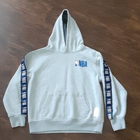 NBA Other - NBA HOODIE SIZE M (10-12)